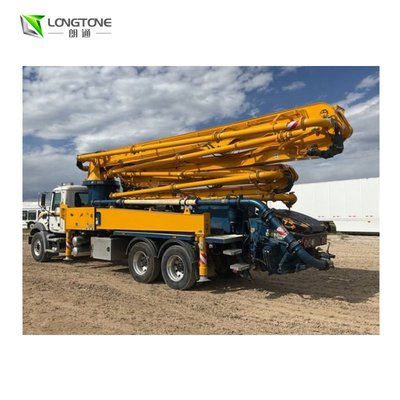 Bomba concreta usada del camión 25T con Max. Delivery M Oil Tank Capacity 320L de Height 24 - 36